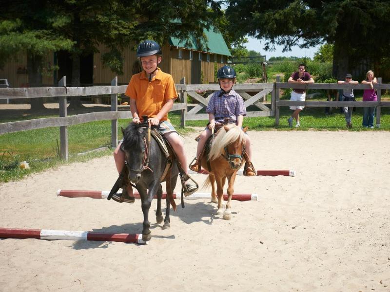 Deerhurst Resort Χάντσβιλ Εξωτερικό φωτογραφία